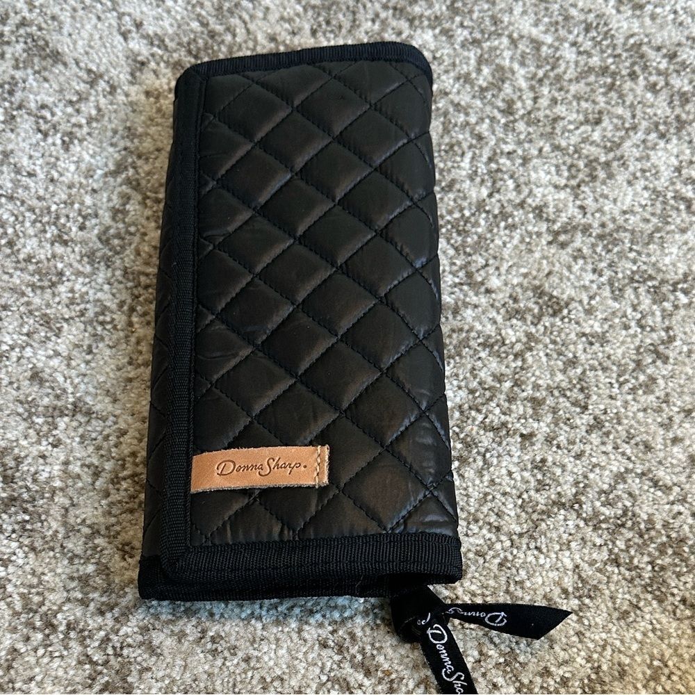 Donna Sharp Black Quilted Women’s Wallet (nwot)